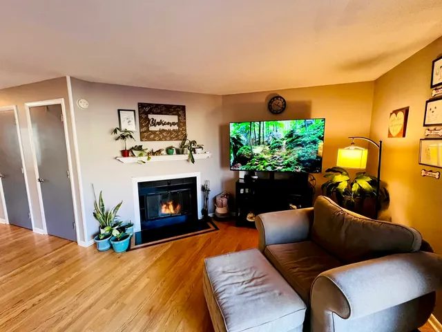 $270,000 | 95 Dorchester Court, Unit 95, Beacon Falls, CT 06403