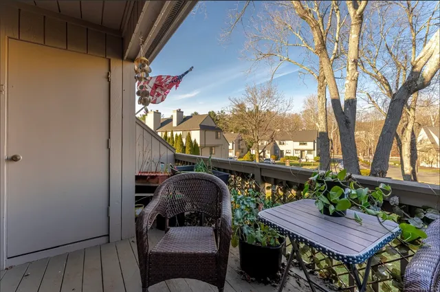 $270,000 | 95 Dorchester Court, Unit 95, Beacon Falls, CT 06403