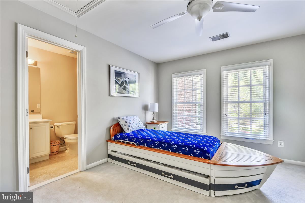 92 Colony Crossing Edgewater, MD 21037 - Photo 21 of 48 Third bedroom on Upper Level