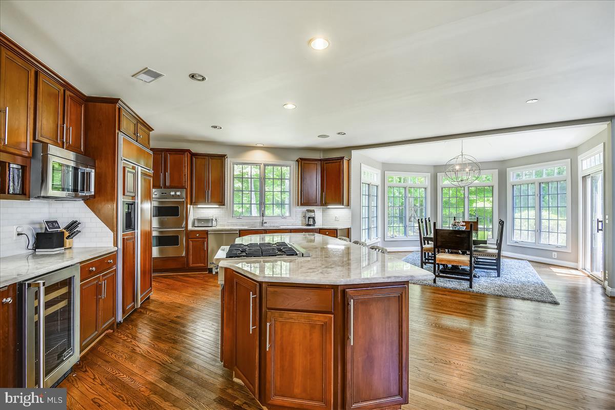 92 Colony Crossing Edgewater, MD 21037 - Photo 10 of 48 The spacious Kitchen and adjacent Breakfast Room