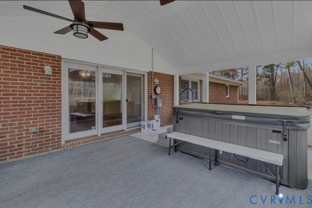 9829 Line Fence Road Hayes, VA 23072 - Photo 30 of 64 a living room with furniture