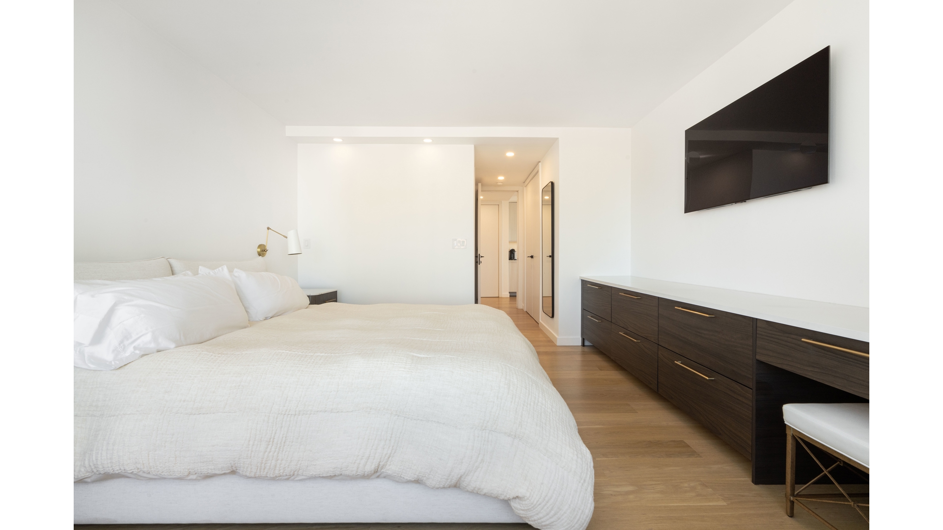 160 West 66th Street, Unit 29B Manhattan, NY 10023 - Photo 10 of 20