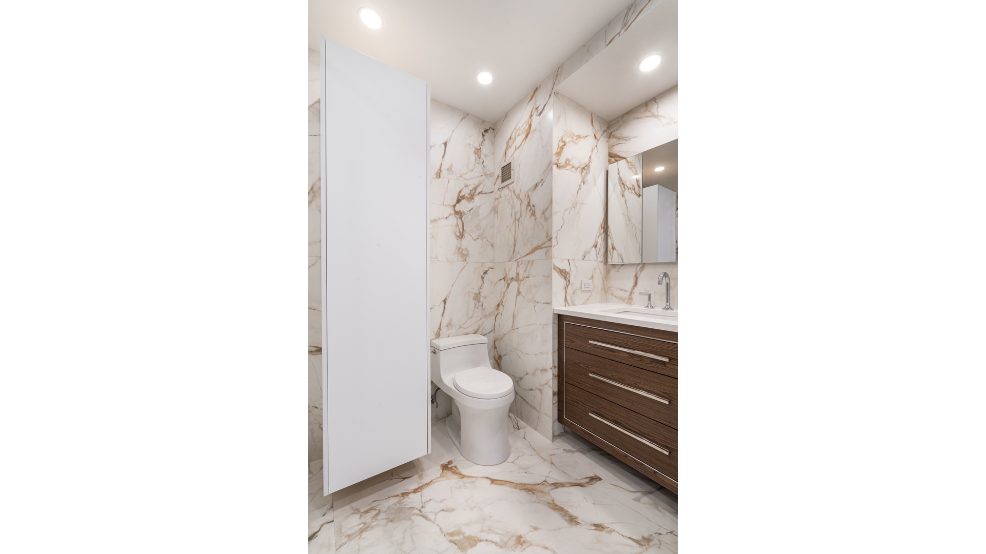 160 West 66th Street, Unit 29B Manhattan, NY 10023 - Photo 11 of 20