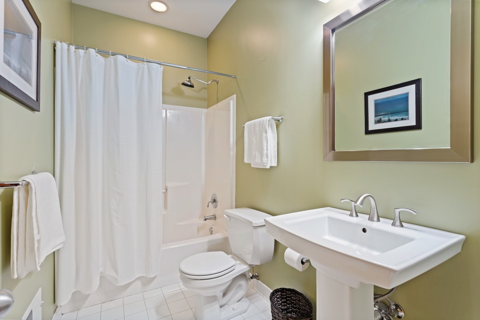 2955 North Racine Avenue, Unit 1A Chicago, IL 60657 - Photo 13 of 29 a bathroom with a sink toilet and shower
