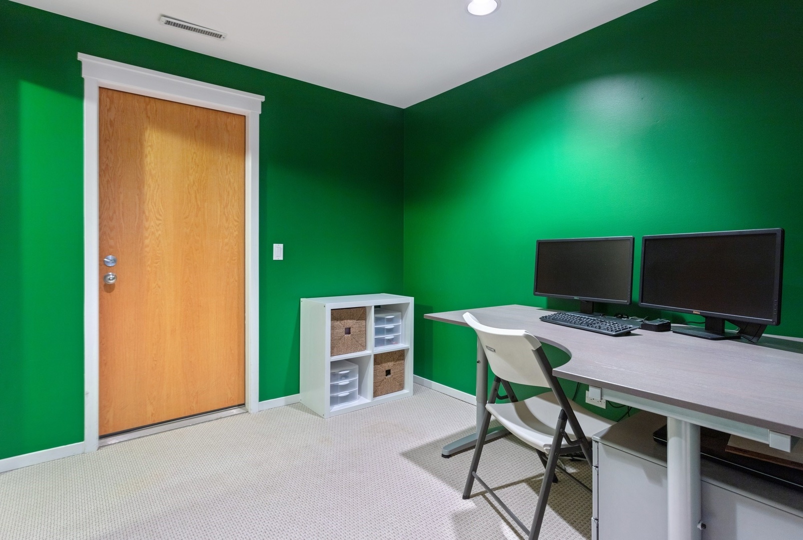 2955 North Racine Avenue, Unit 1A Chicago, IL 60657 - Photo 23 of 29 a view of a workspace with furniture