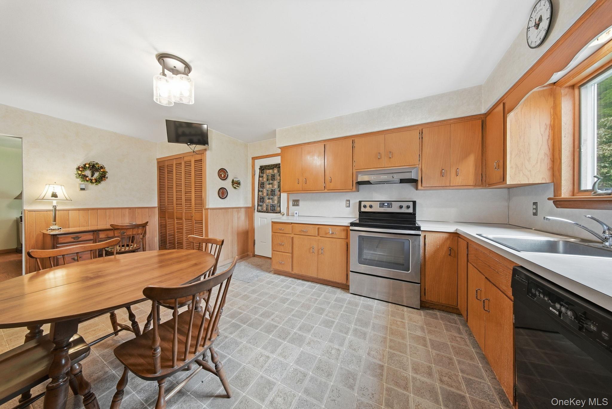205 Airport Road Yulan, NY 12792 - Photo 7 of 20