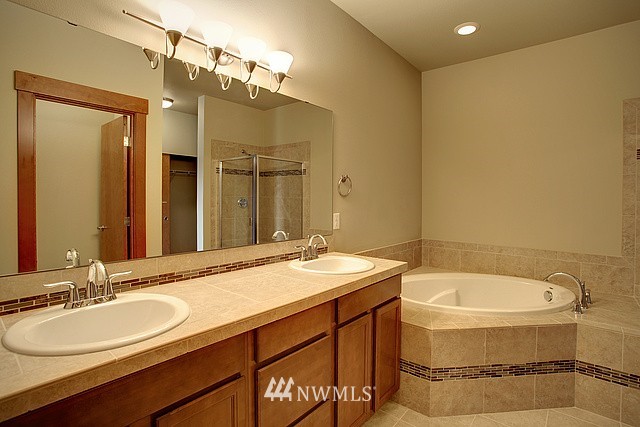 3948 Northeast 3rd Place Renton, WA 98056 - Photo 10 of 11