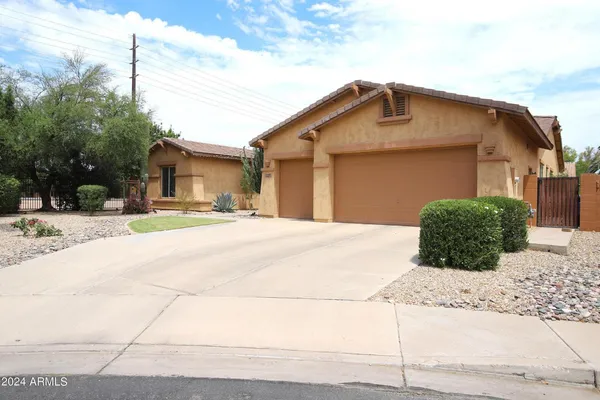 $3,999 | 2006 East San Carlos Place, Chandler, AZ 85249