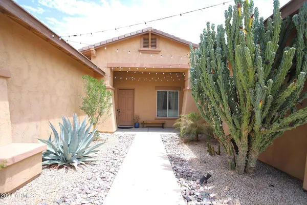 $3,999 | 2006 East San Carlos Place, Chandler, AZ 85249