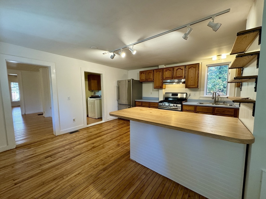 16 Old Sunderland Road Montague, MA 01351 - Photo 12 of 39 Gallery Image 12