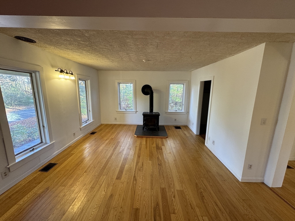 16 Old Sunderland Road Montague, MA 01351 - Photo 5 of 39 Gallery Image 5