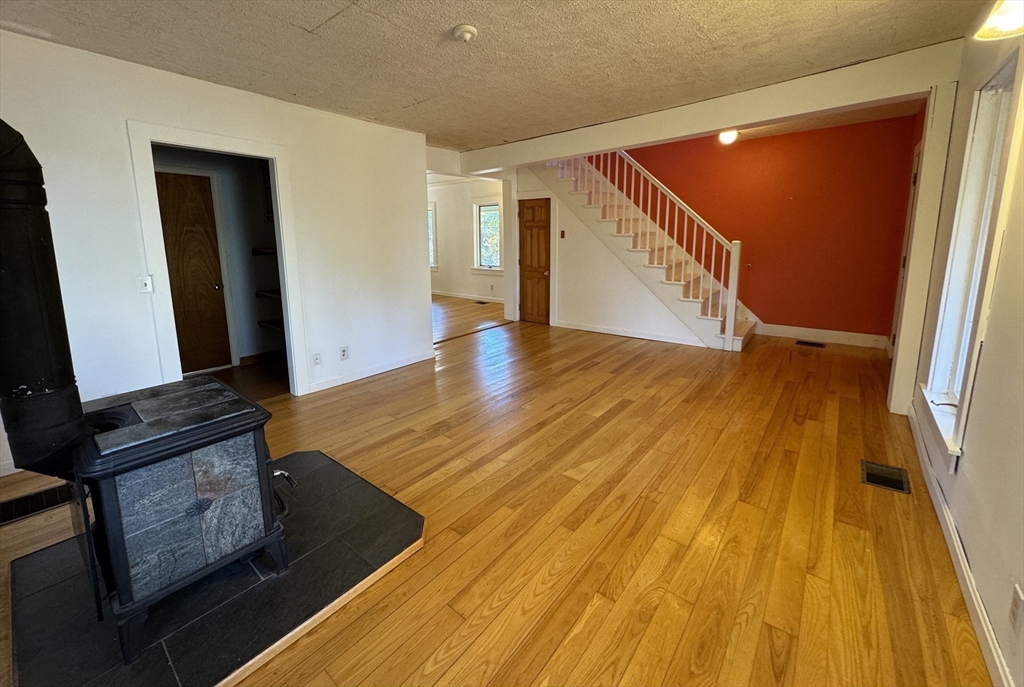 16 Old Sunderland Road Montague, MA 01351 - Photo 6 of 39 Gallery Image 6