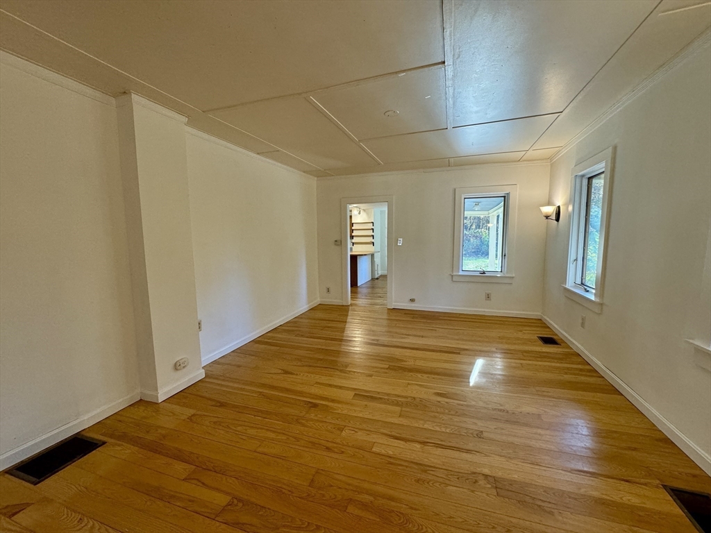 16 Old Sunderland Road Montague, MA 01351 - Photo 10 of 39 Gallery Image 10