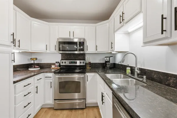 $560,000 | 5055 Collwood Boulevard, Unit 320, San Diego, CA 92115