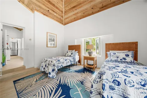 $2,850,000 | 8 Pleasant Harbour