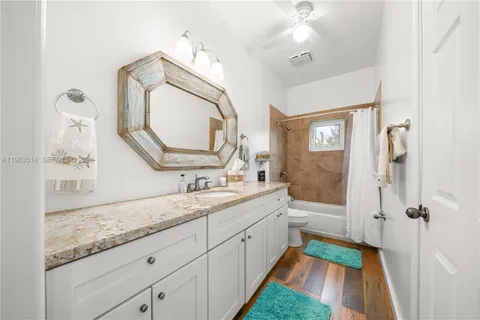 $2,850,000 | 8 Pleasant Harbour