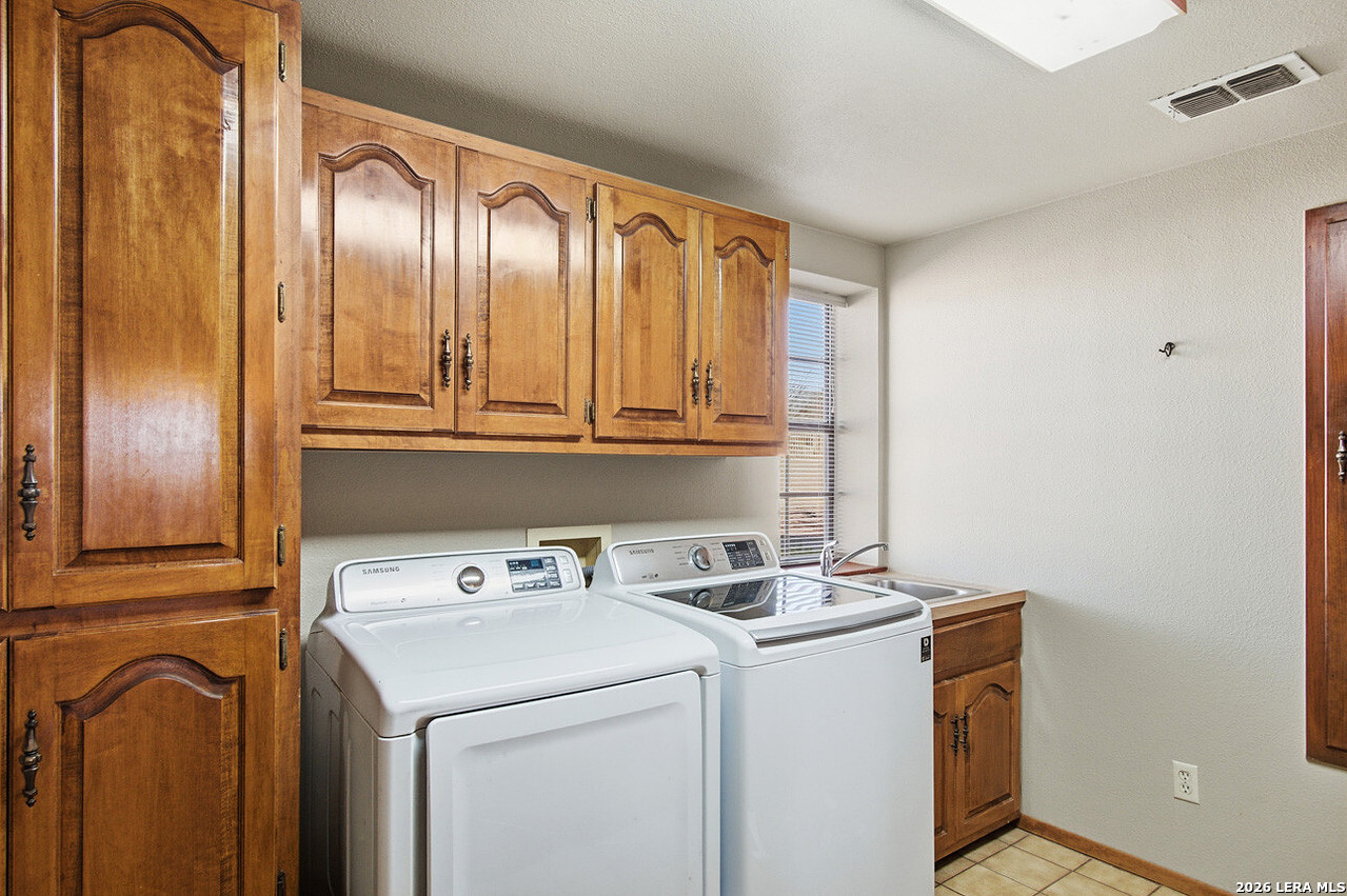 126 Packsaddle Circle Del Rio, TX 78840 - Photo 19 of 35