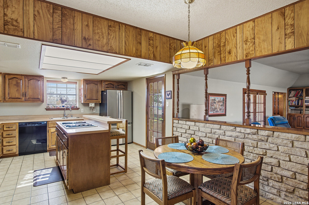 126 Packsaddle Circle Del Rio, TX 78840 - Photo 10 of 35