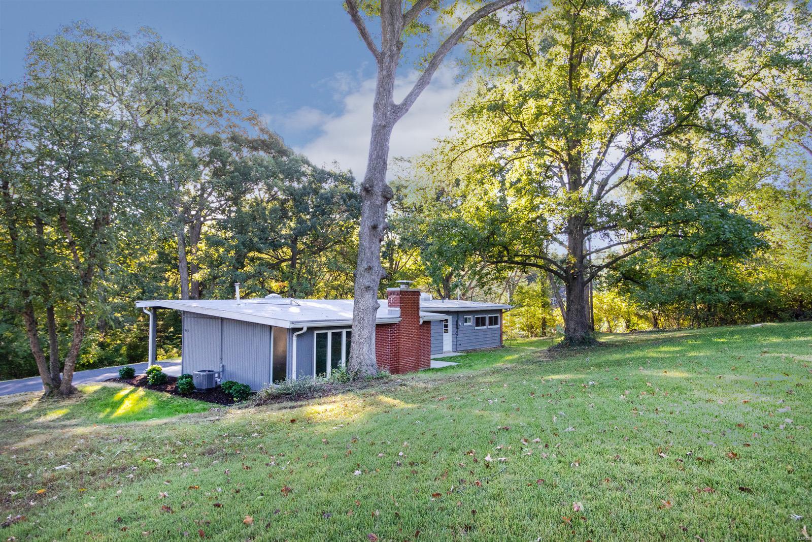 860 Culloden Road St. Louis, MO 63122 - Photo 2 of 39