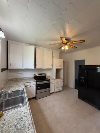 $389,900 | 318 Georgetta Dix Plaza, Schenectady, NY 12307