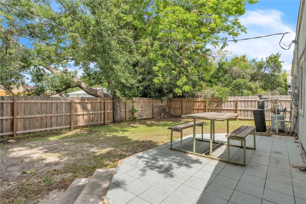 2218 Woodmere Road Venice, FL 34293 - Photo 26 of 28