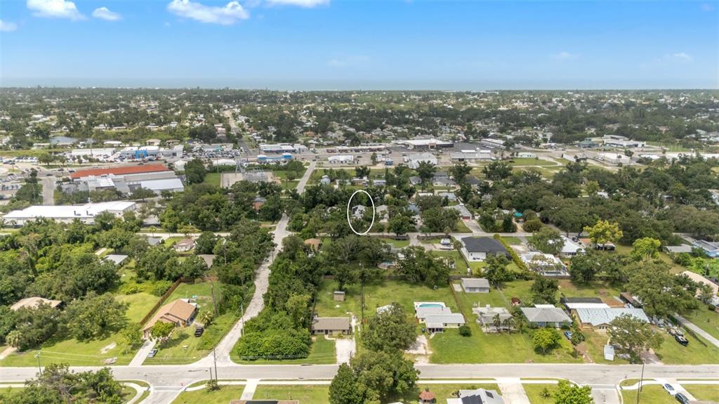 2218 Woodmere Road Venice, FL 34293 - Photo 3 of 28