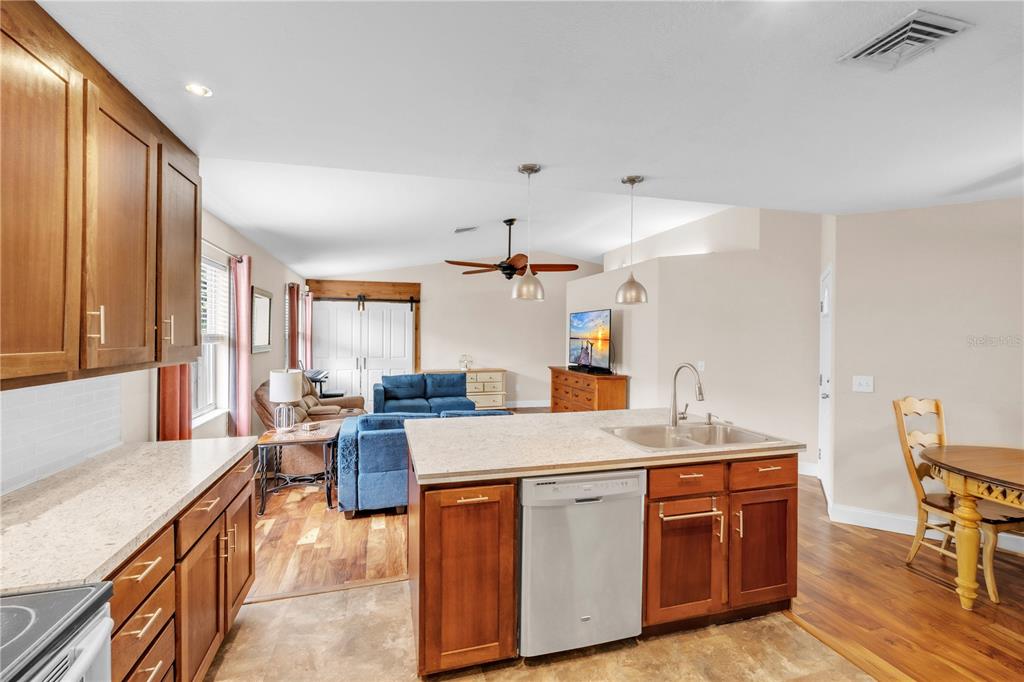 2218 Woodmere Road Venice, FL 34293 - Photo 10 of 28