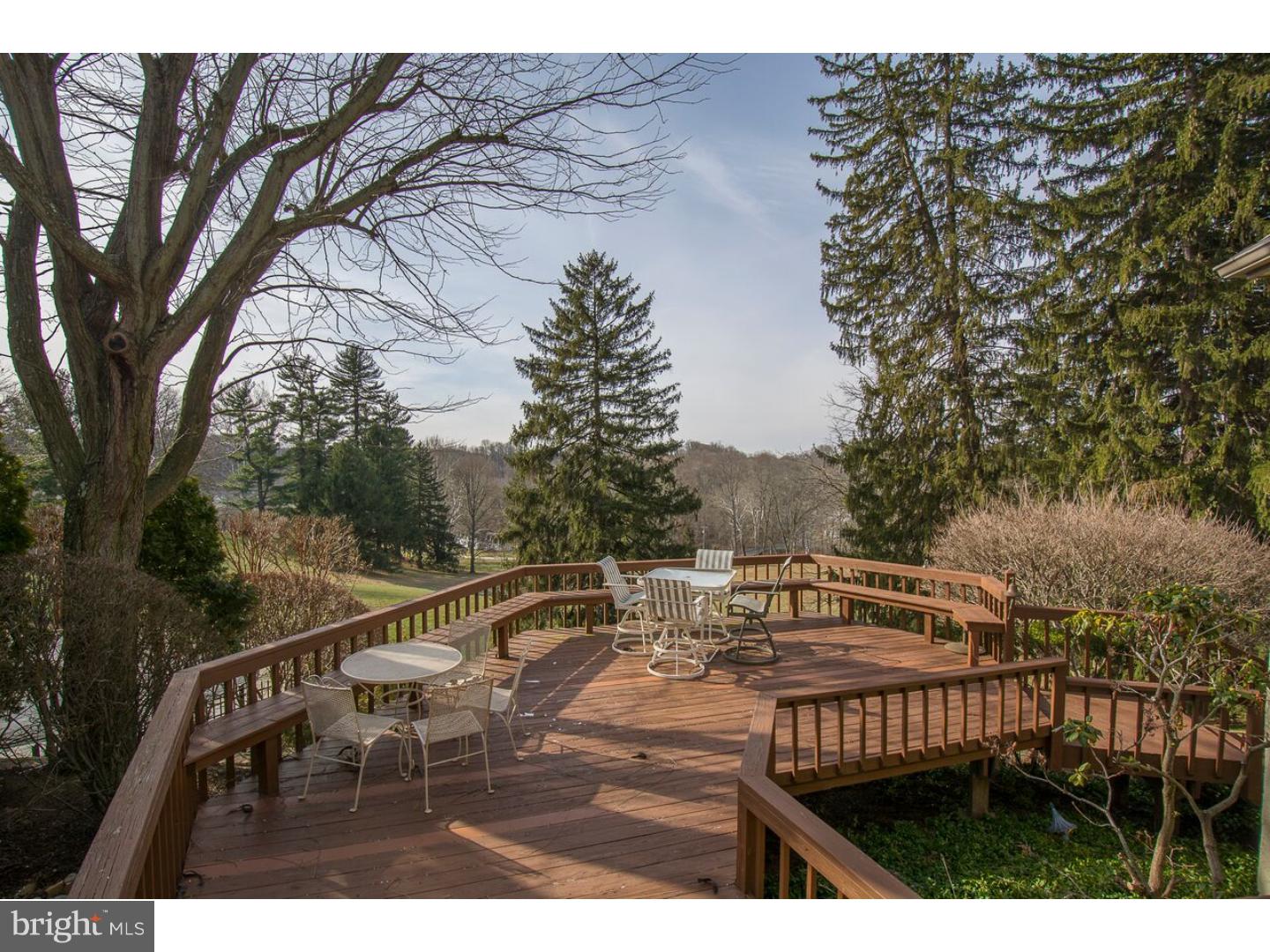 454 Inveraray Villanova, PA 19085 - Photo 22 of 25 Deck