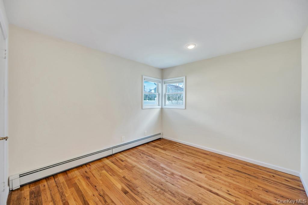 3685 Prairie Path Bethpage, NY 11714 - Photo 12 of 25