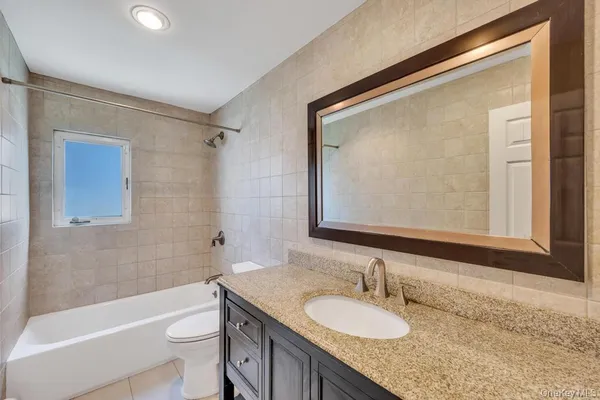 $4,950 | 3685 Prairie Path, Bethpage, NY 11714