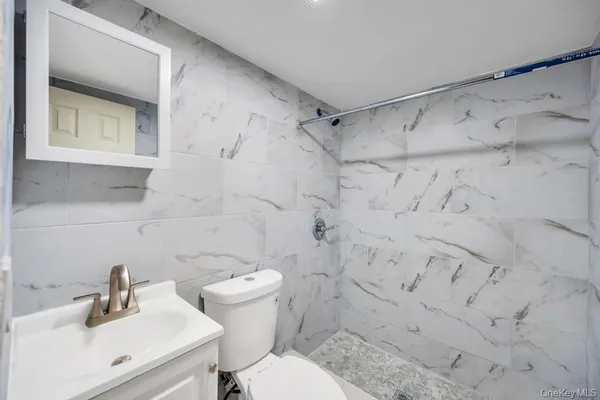 $4,950 | 3685 Prairie Path, Bethpage, NY 11714