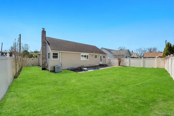 $4,950 | 3685 Prairie Path, Bethpage, NY 11714