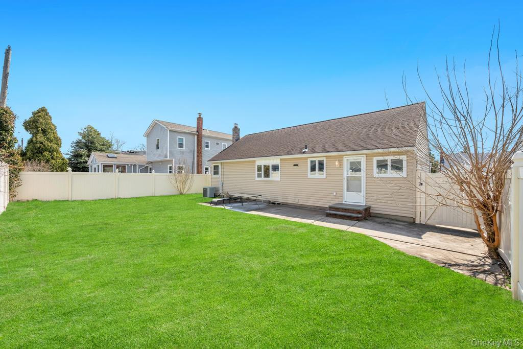 3685 Prairie Path Bethpage, NY 11714 - Photo 25 of 25