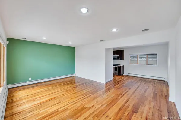 $4,950 | 3685 Prairie Path, Bethpage, NY 11714