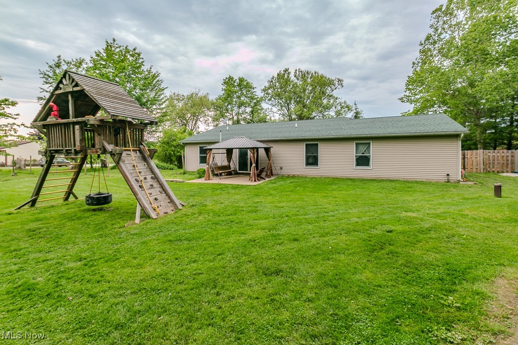 16223 Burrows Road Thompson, OH 44086 - Photo 33 of 35