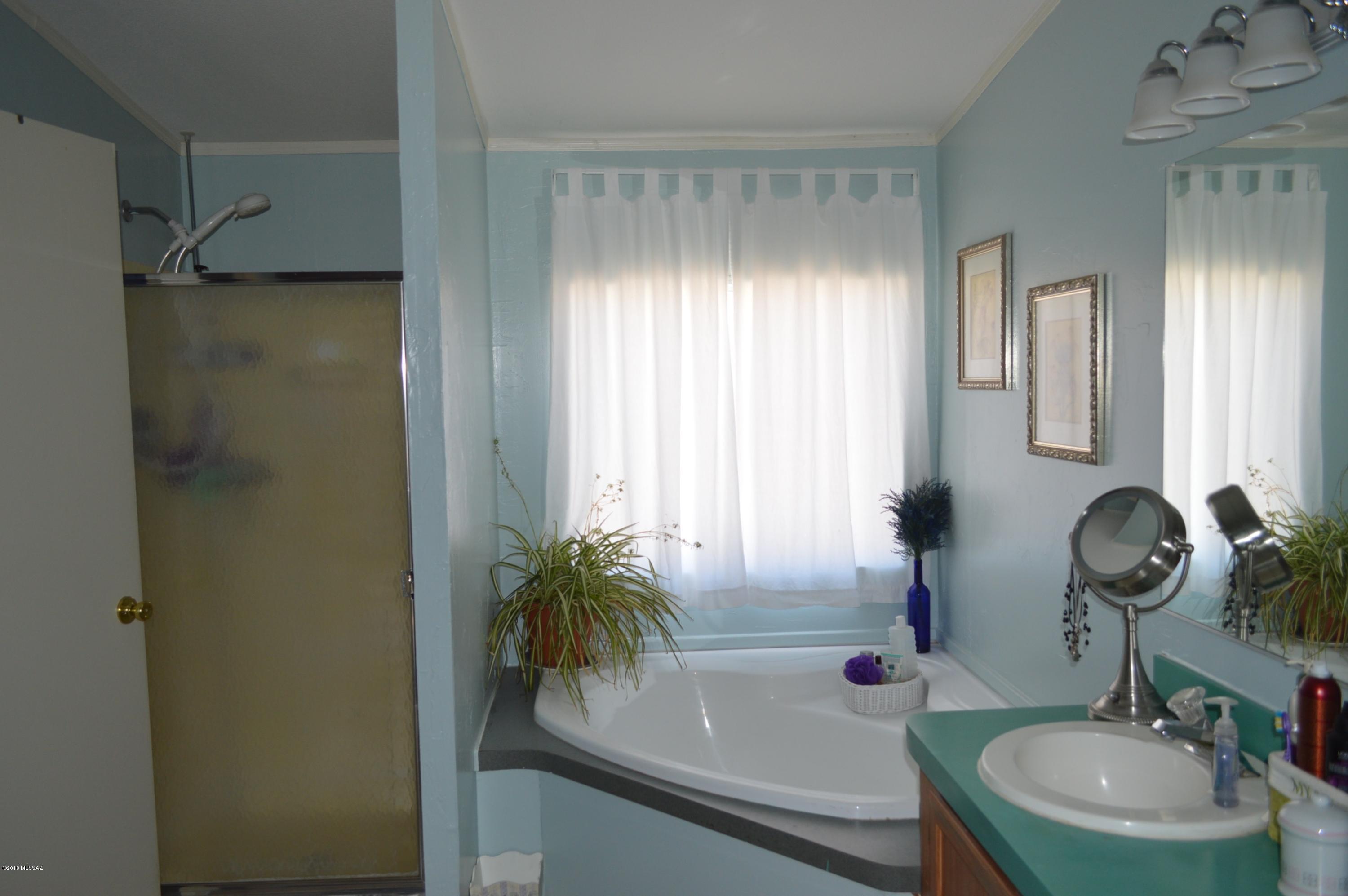 7825 North Team Roper Road Tucson, AZ 85743 - Photo 10 of 21 Gallery Image 10