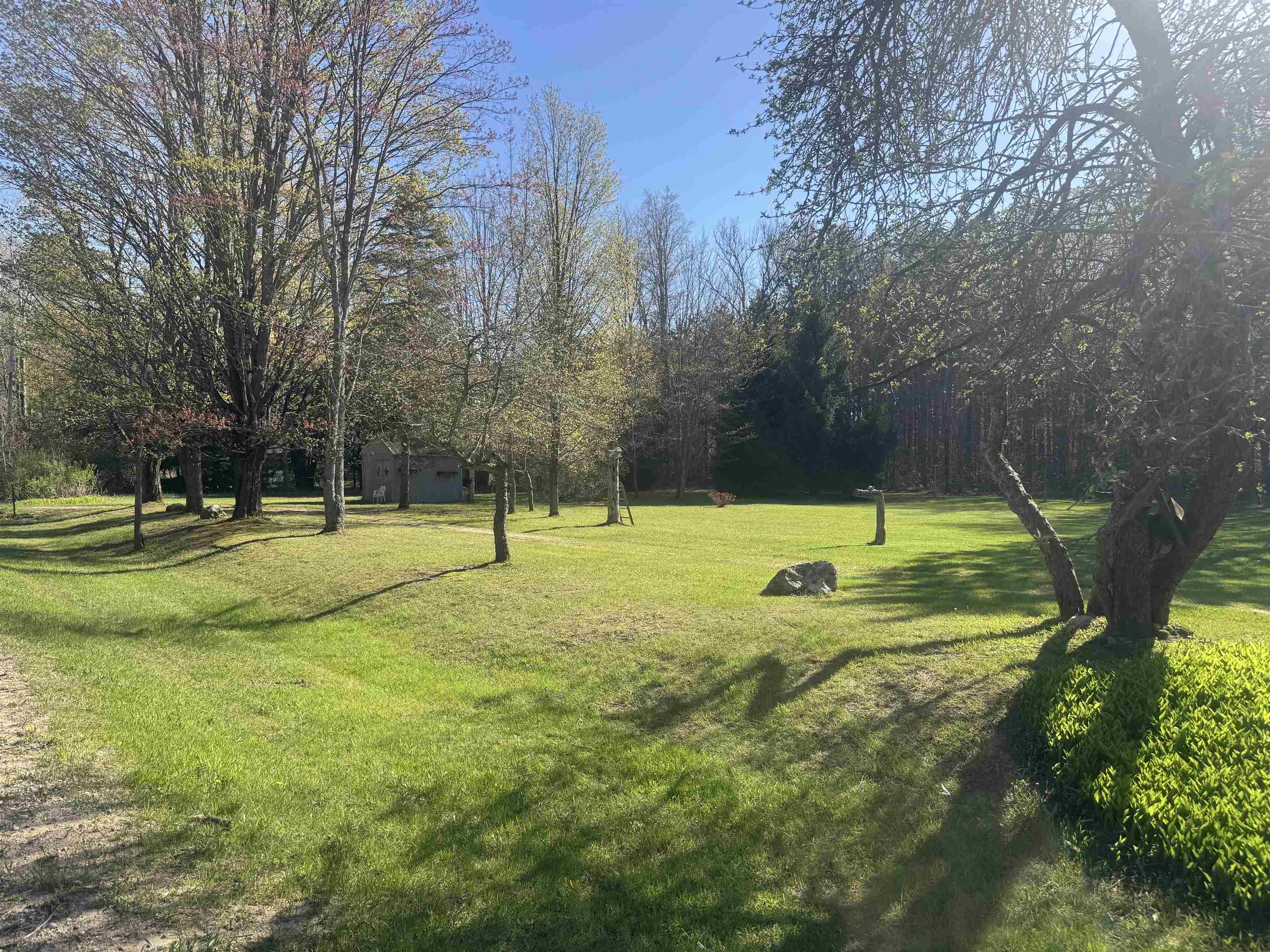 1012 South 35 Road Cadillac, MI 49601 - Photo 2 of 30