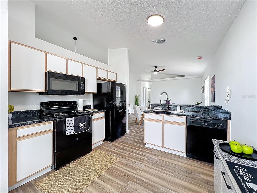 1715 Pointe Ridge Court Orlando, FL 32808 - Photo 10 of 51