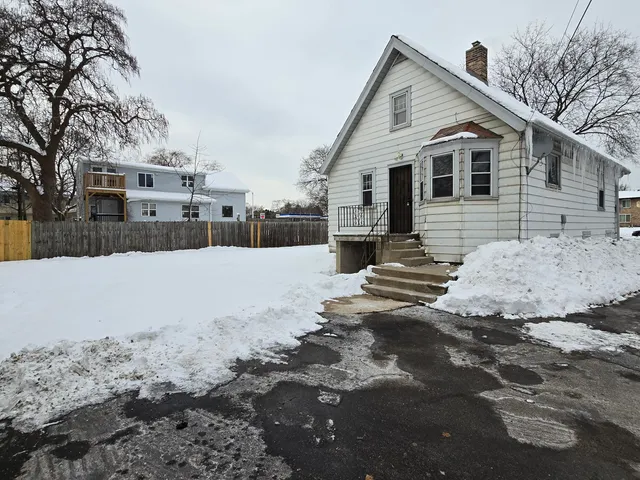 $119,900 | 4123 Good Hope Road, Milwaukee, WI 53209