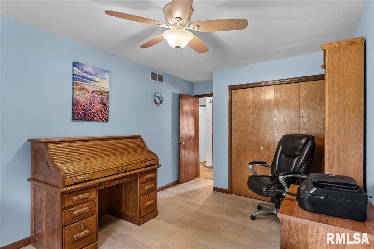 108 Astoria Road Springfield, IL 62704 - Photo 7 of 56 Gallery Image 7