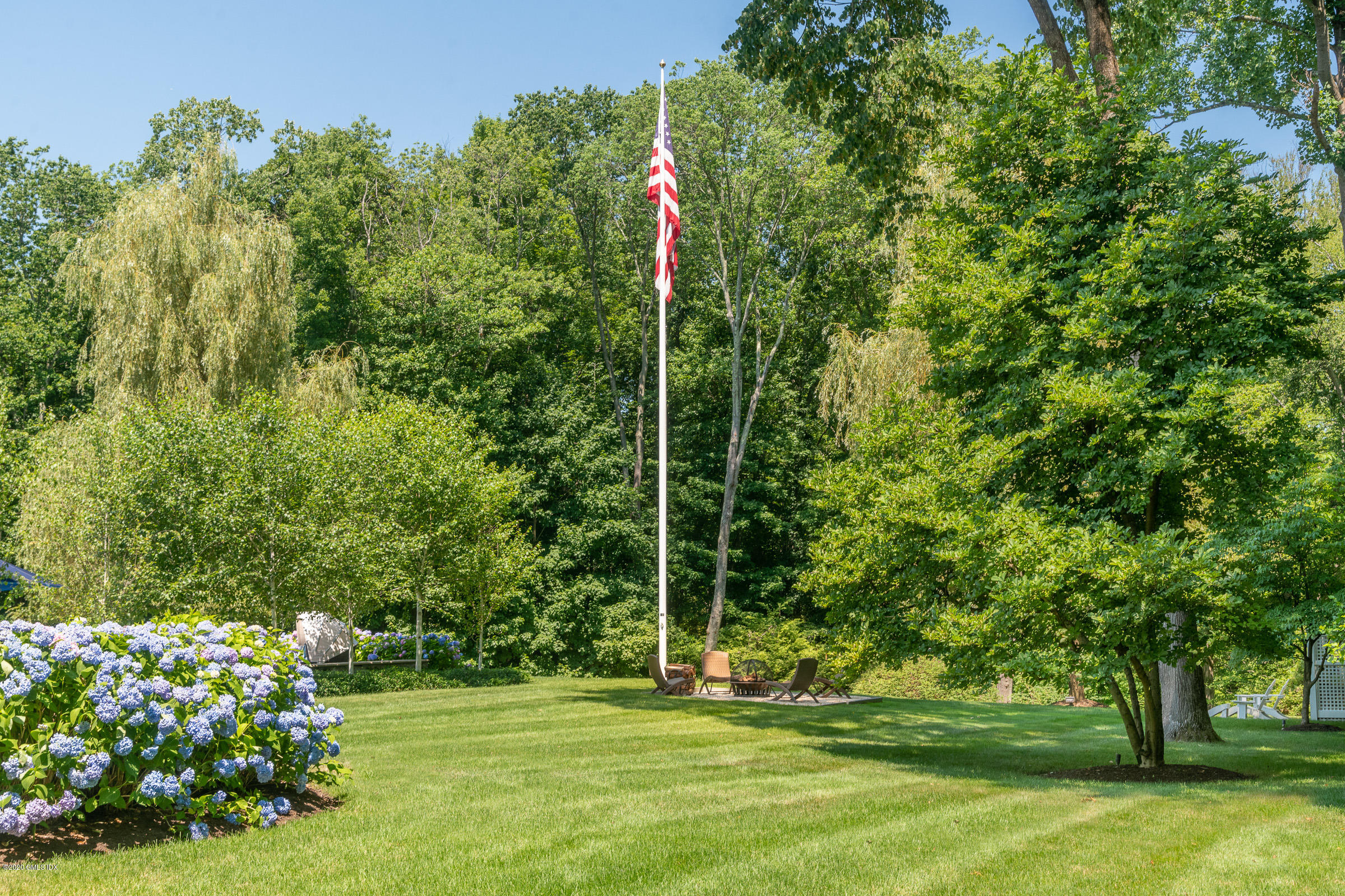 55 Perkins Road Greenwich, CT 06830 - Photo 34 of 38 a garden view with a space
