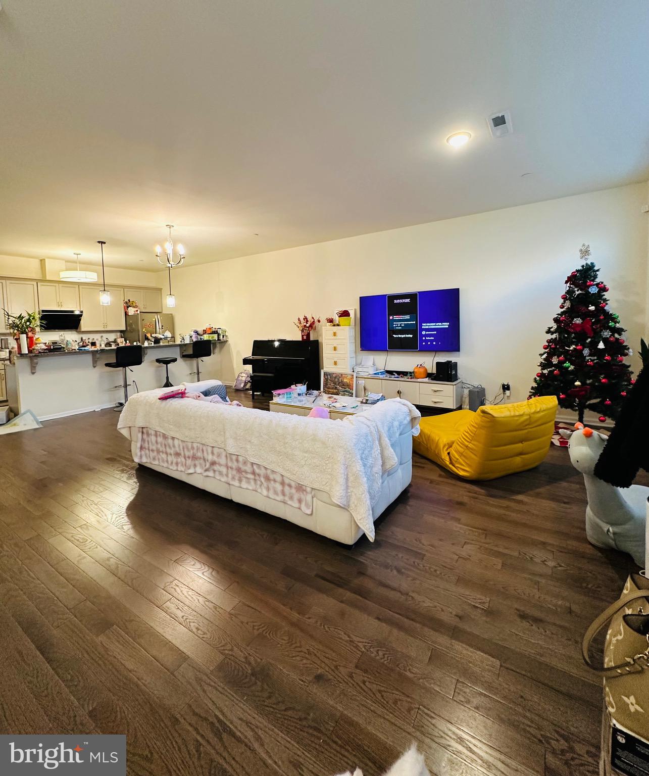 3408 Pietro Way Philadelphia, PA 19145 - Photo 6 of 21 a bed room with bed and a couch