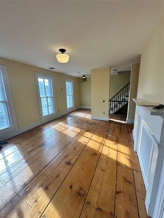 $3,400 | 744 Main Street, Unit 2, Greenport, NY 11944