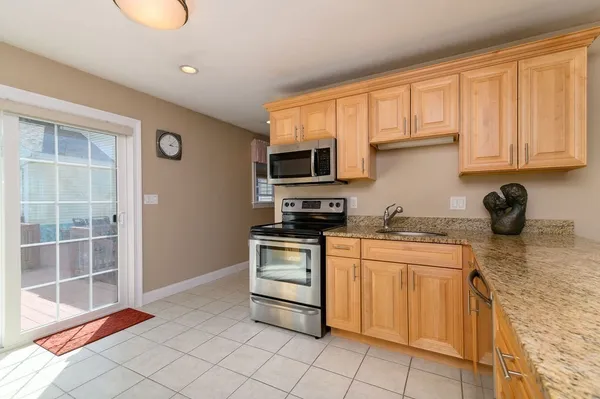 $1,150,000 | 53 Queens Circle, Raynham, MA 02767