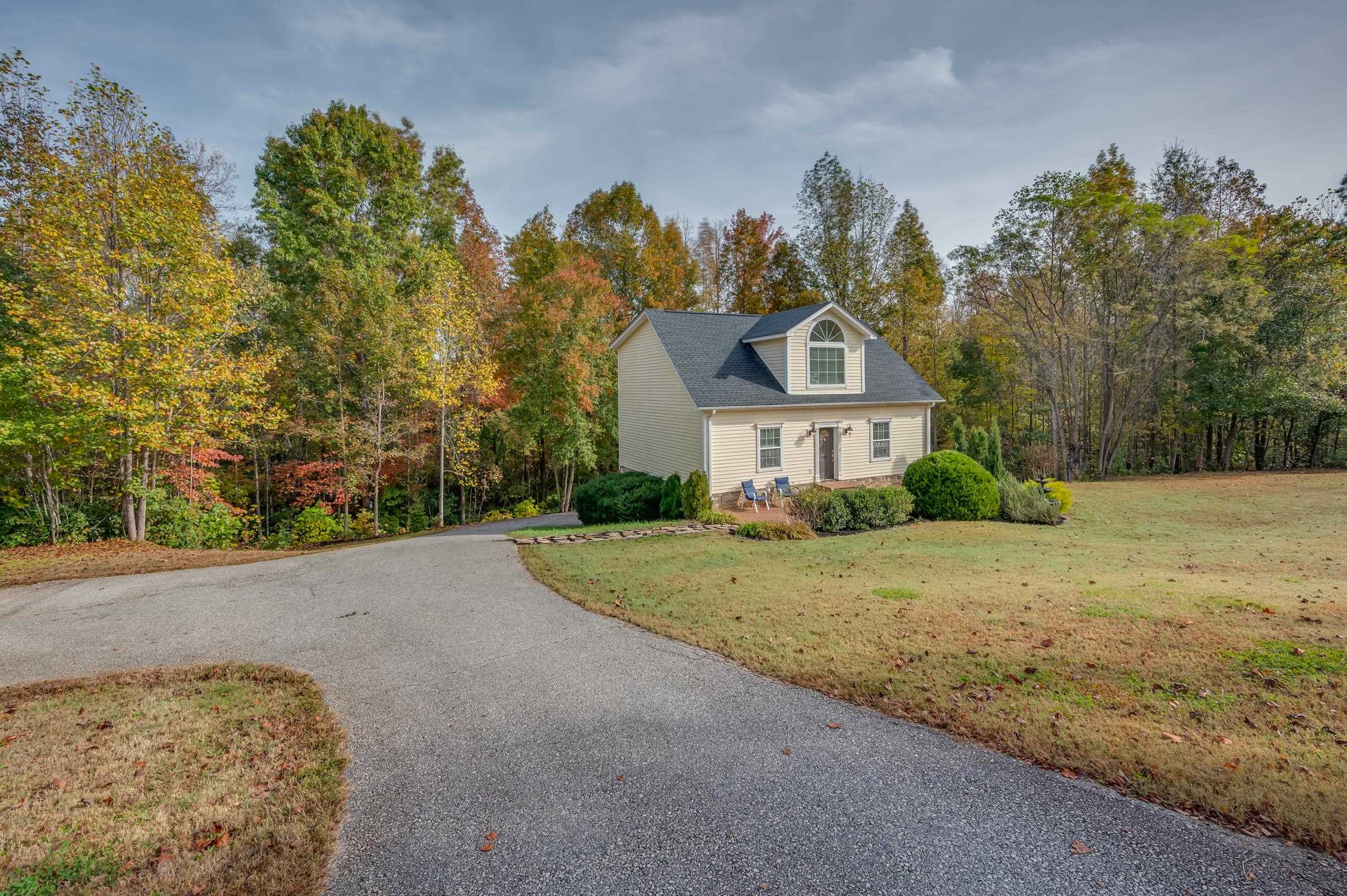 109 State Rd S-42-1526 Landrum, SC 29356 - Photo 3 of 27 Gallery Image 3