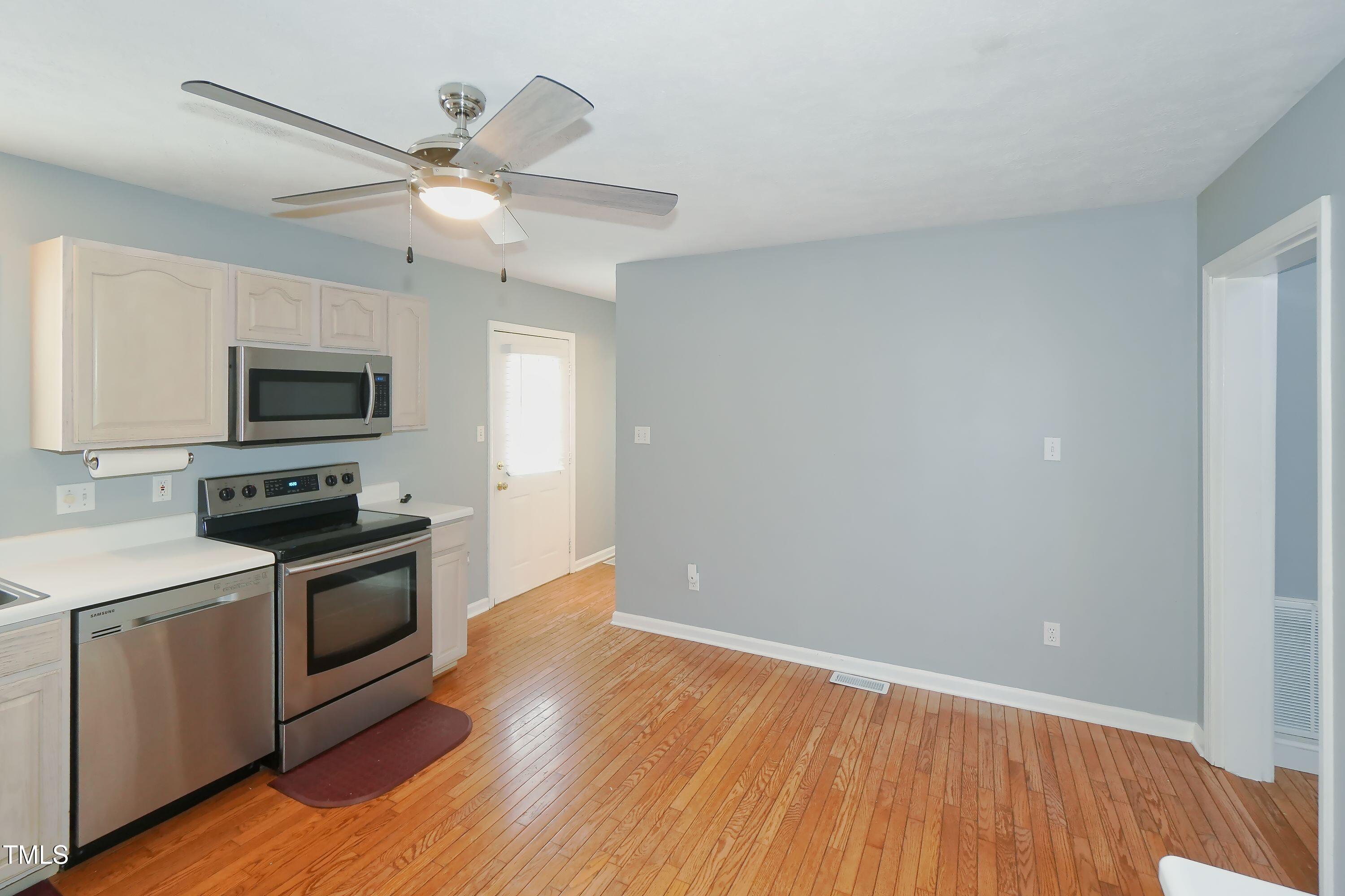 2315 Lansdale Road Hillsborough, NC 27278 - Photo 17 of 40 Kitchen