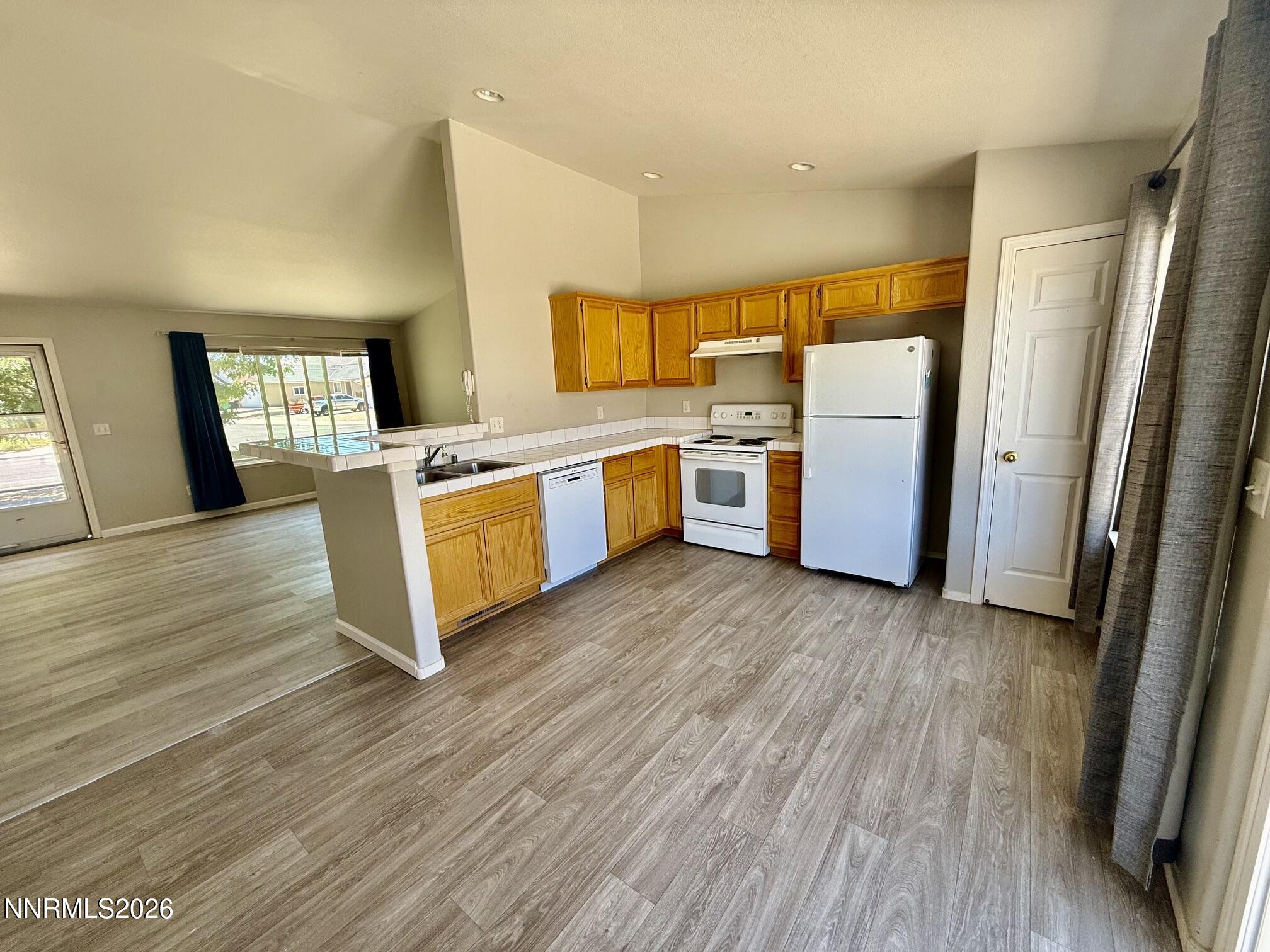 310 Emigrant Way Fernley, NV 89408 - Photo 6 of 16 IMG_7679