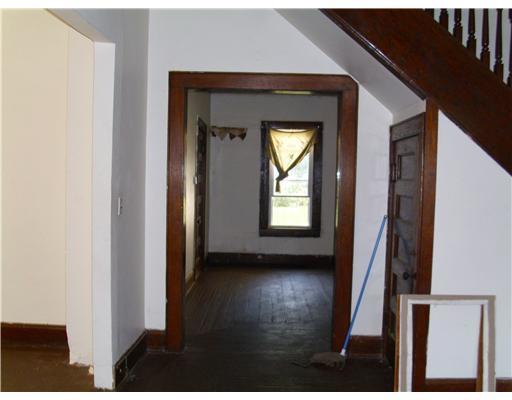 136 Rice Street Springfield, OH 45505 - Photo 7 of 12 Gallery Image 7