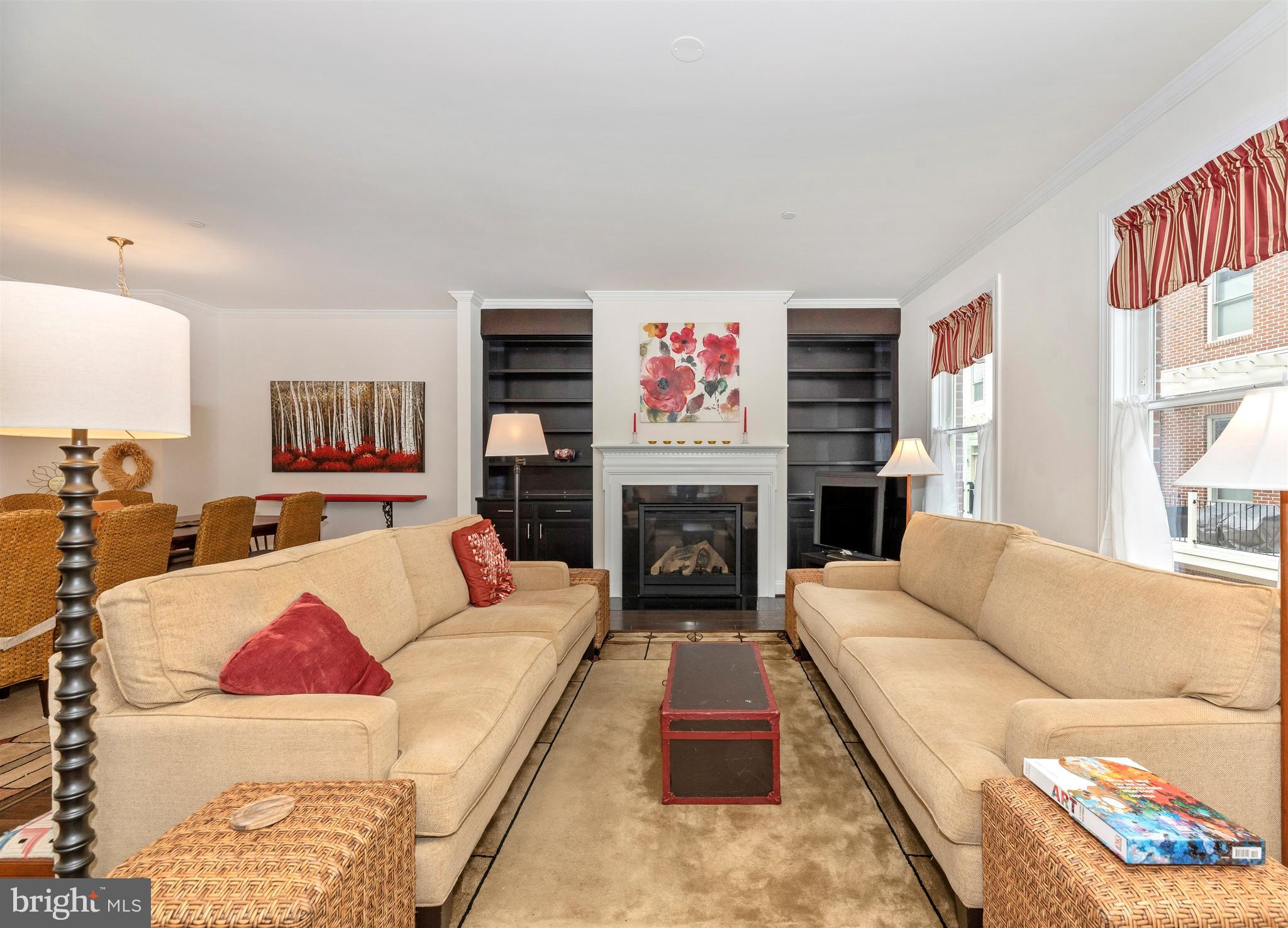 43 Maxwell Square Frederick, MD 21701 - Photo 7 of 34 Upgraded gas fireplace.