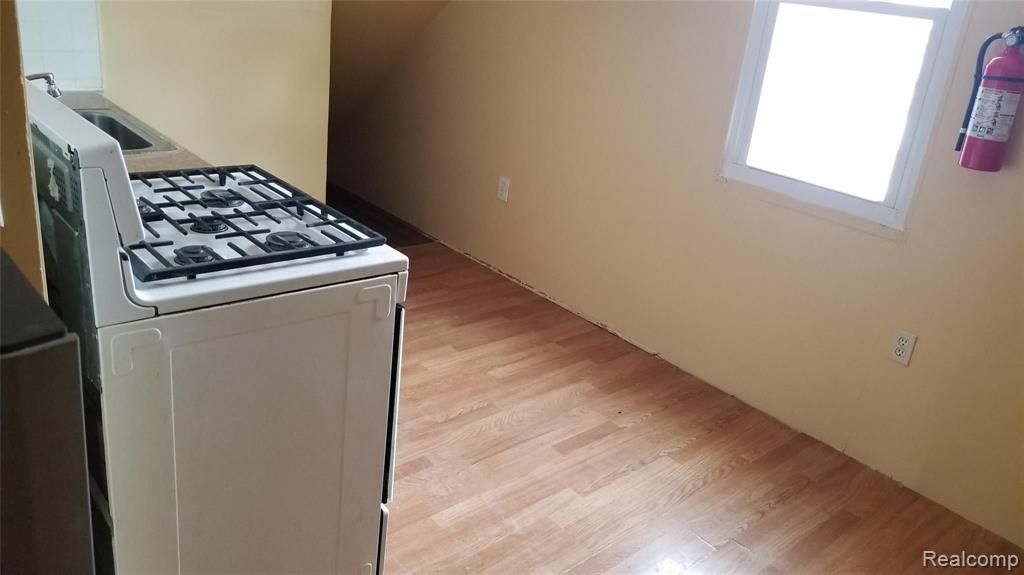 12020 Charest Street, Unit 2 Hamtramck, MI 48212 - Photo 8 of 21
